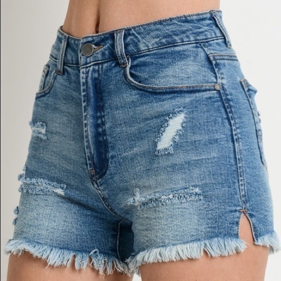 High waisted distressed shorts - Picture 1 of 3